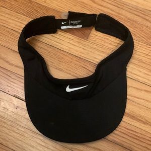 Women’s Nike Featherlight Dri-Fit Black Visor